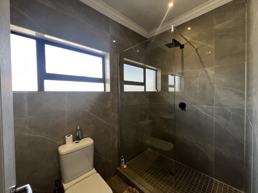 4 Bedroom Property for Sale in Blue Valley Golf Estate Gauteng