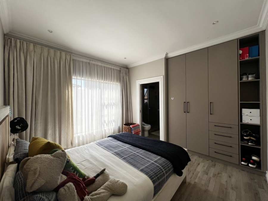 4 Bedroom Property for Sale in Blue Valley Golf Estate Gauteng