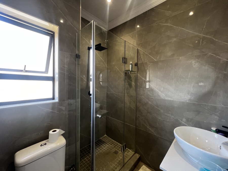 4 Bedroom Property for Sale in Blue Valley Golf Estate Gauteng