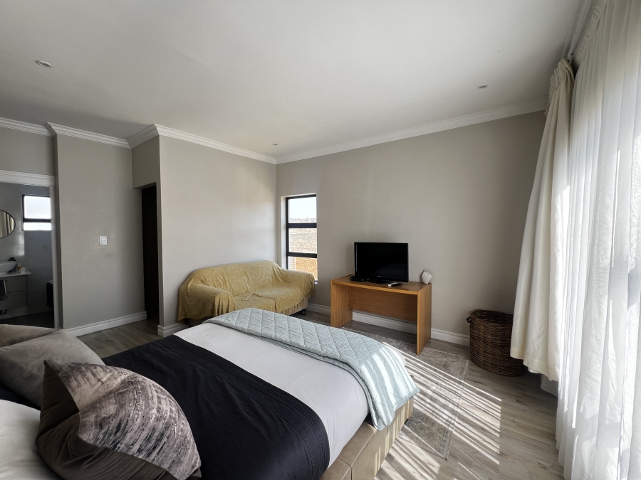 4 Bedroom Property for Sale in Blue Valley Golf Estate Gauteng