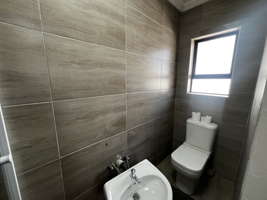 4 Bedroom Property for Sale in Blue Valley Golf Estate Gauteng