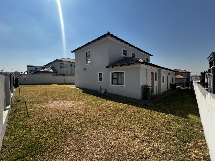 4 Bedroom Property for Sale in Blue Valley Golf Estate Gauteng