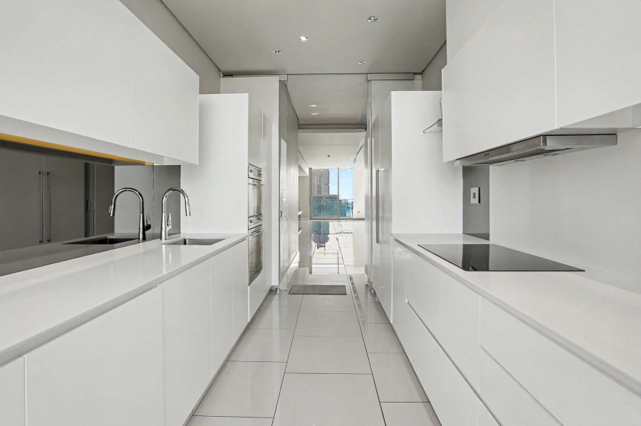 To Let 2 Bedroom Property for Rent in Sandhurst Gauteng