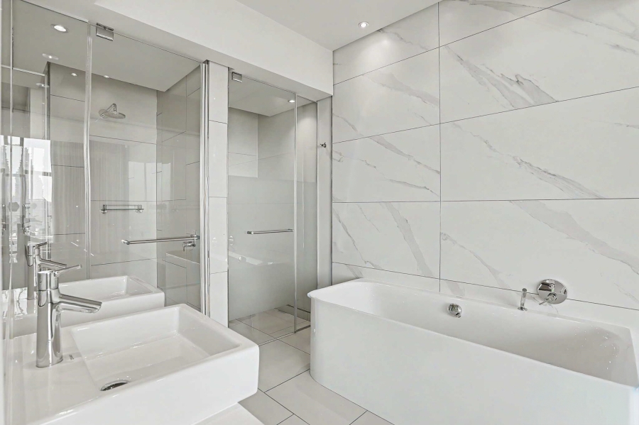 To Let 2 Bedroom Property for Rent in Sandhurst Gauteng