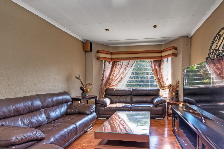 3 Bedroom Property for Sale in Oakdene Gauteng