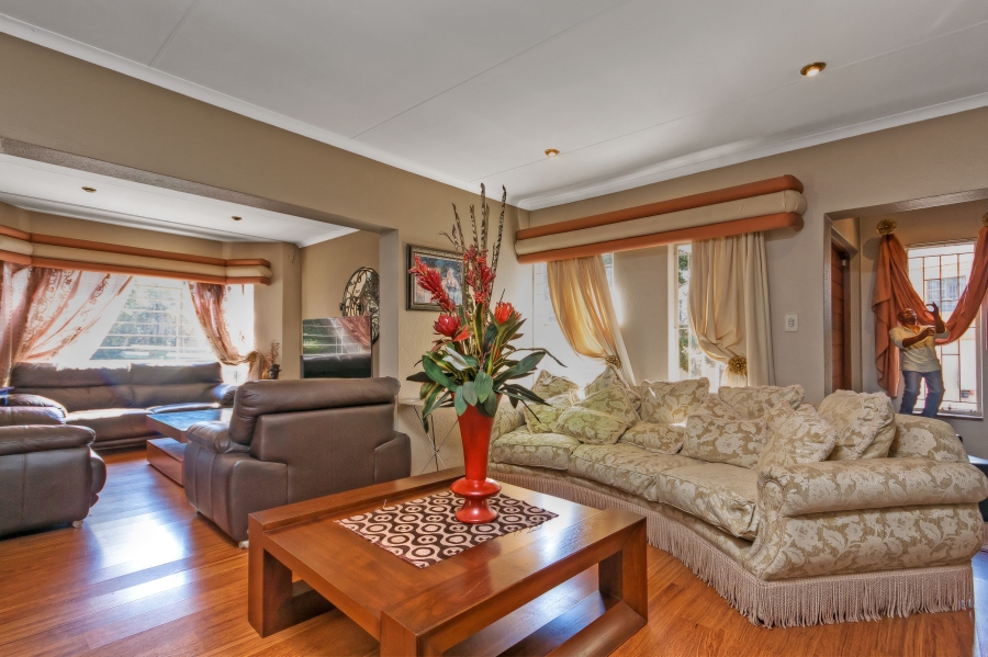 3 Bedroom Property for Sale in Oakdene Gauteng