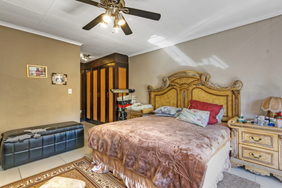 3 Bedroom Property for Sale in Oakdene Gauteng