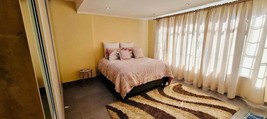 3 Bedroom Property for Sale in Woodmere Gauteng
