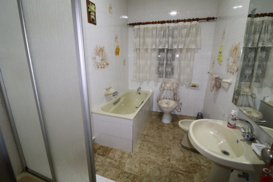 4 Bedroom Property for Sale in Primrose Gauteng