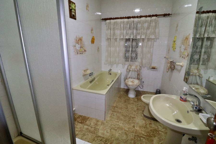 4 Bedroom Property for Sale in Primrose Gauteng