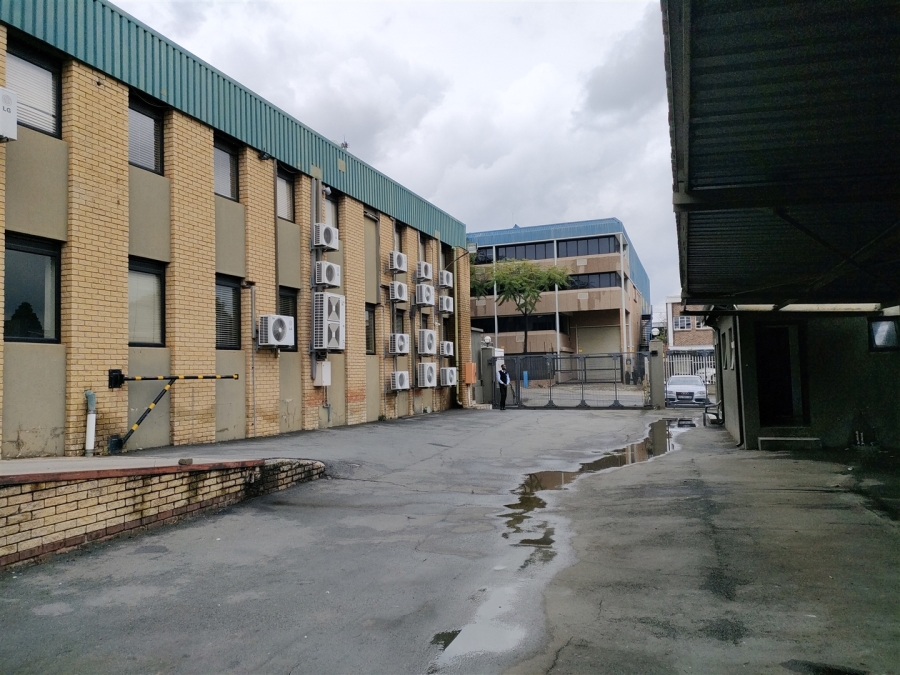 To Let Commercial Property for Rent in Strijdom Park Gauteng