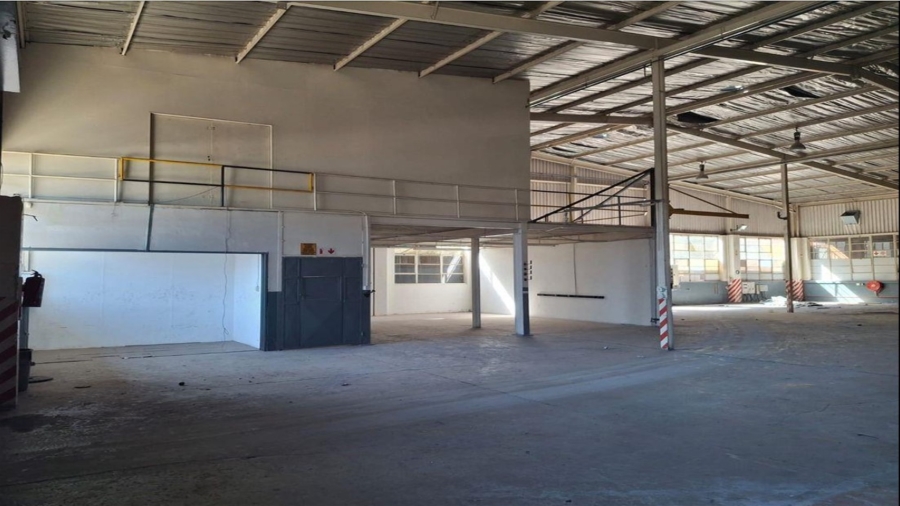 To Let Commercial Property for Rent in Strijdom Park Gauteng
