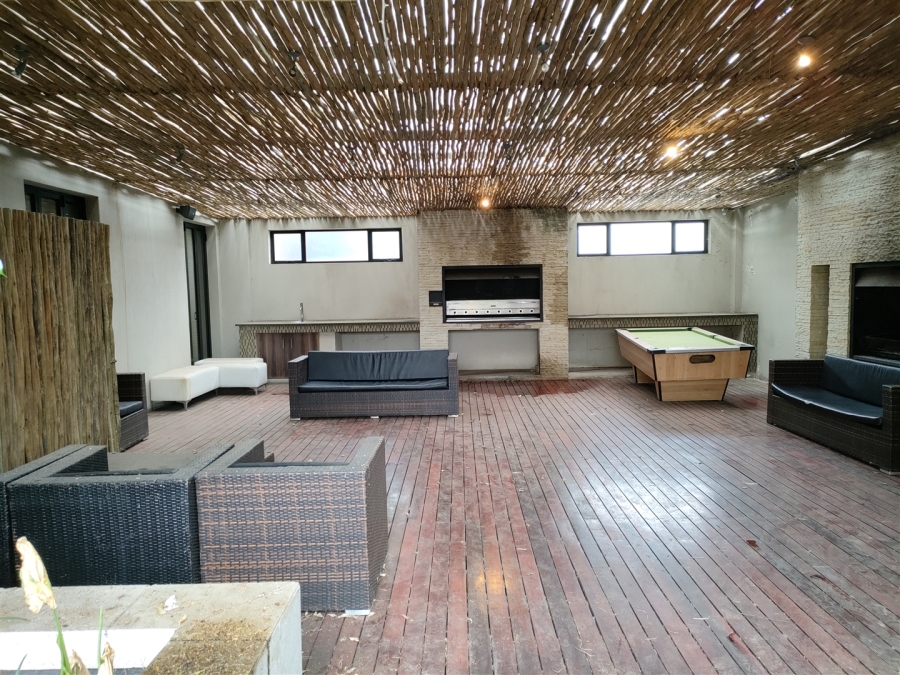 To Let Commercial Property for Rent in Strijdom Park Gauteng
