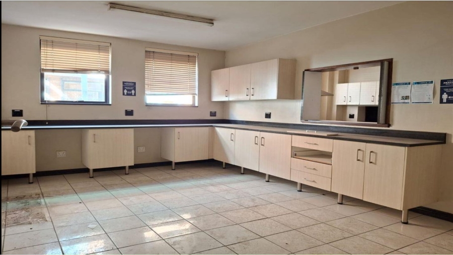 To Let Commercial Property for Rent in Strijdom Park Gauteng