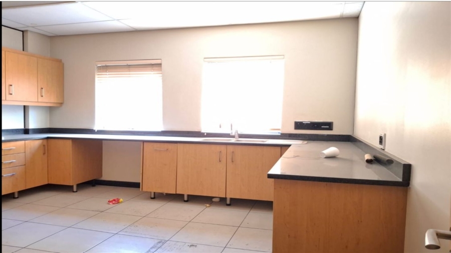To Let Commercial Property for Rent in Strijdom Park Gauteng
