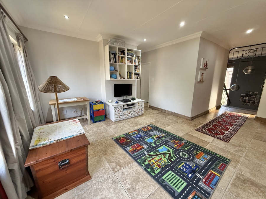 3 Bedroom Property for Sale in The Wilds Gauteng
