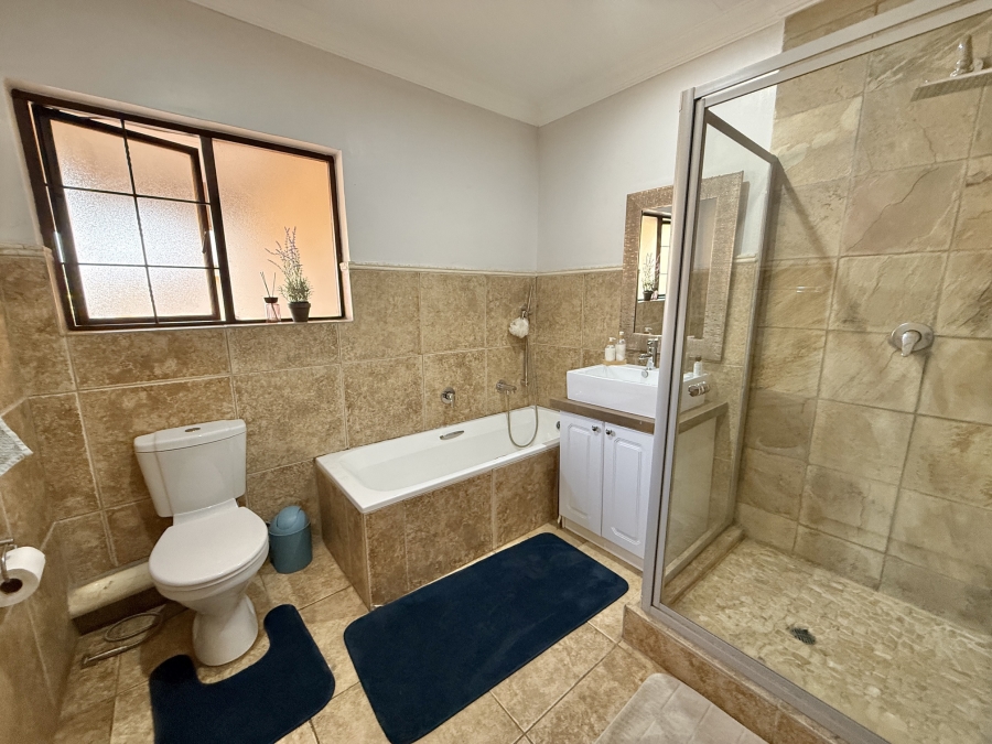 3 Bedroom Property for Sale in The Wilds Gauteng