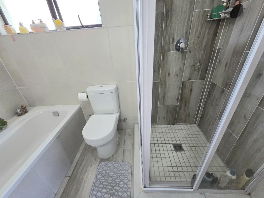 2 Bedroom Property for Sale in Carlswald Gauteng