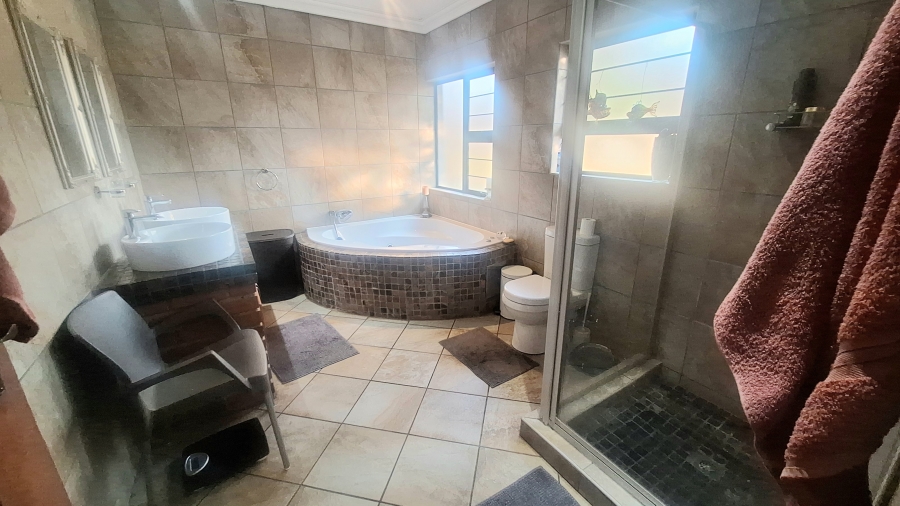 3 Bedroom Property for Sale in Knoppieslaagte Gauteng