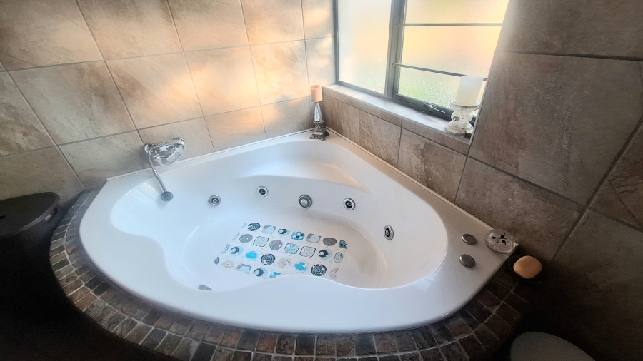 3 Bedroom Property for Sale in Knoppieslaagte Gauteng