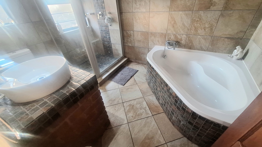 3 Bedroom Property for Sale in Knoppieslaagte Gauteng
