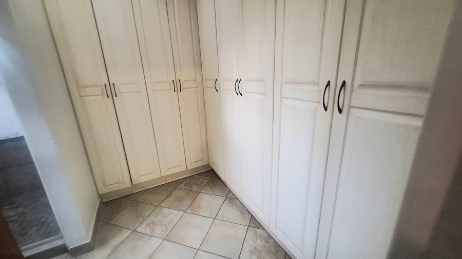 3 Bedroom Property for Sale in Knoppieslaagte Gauteng