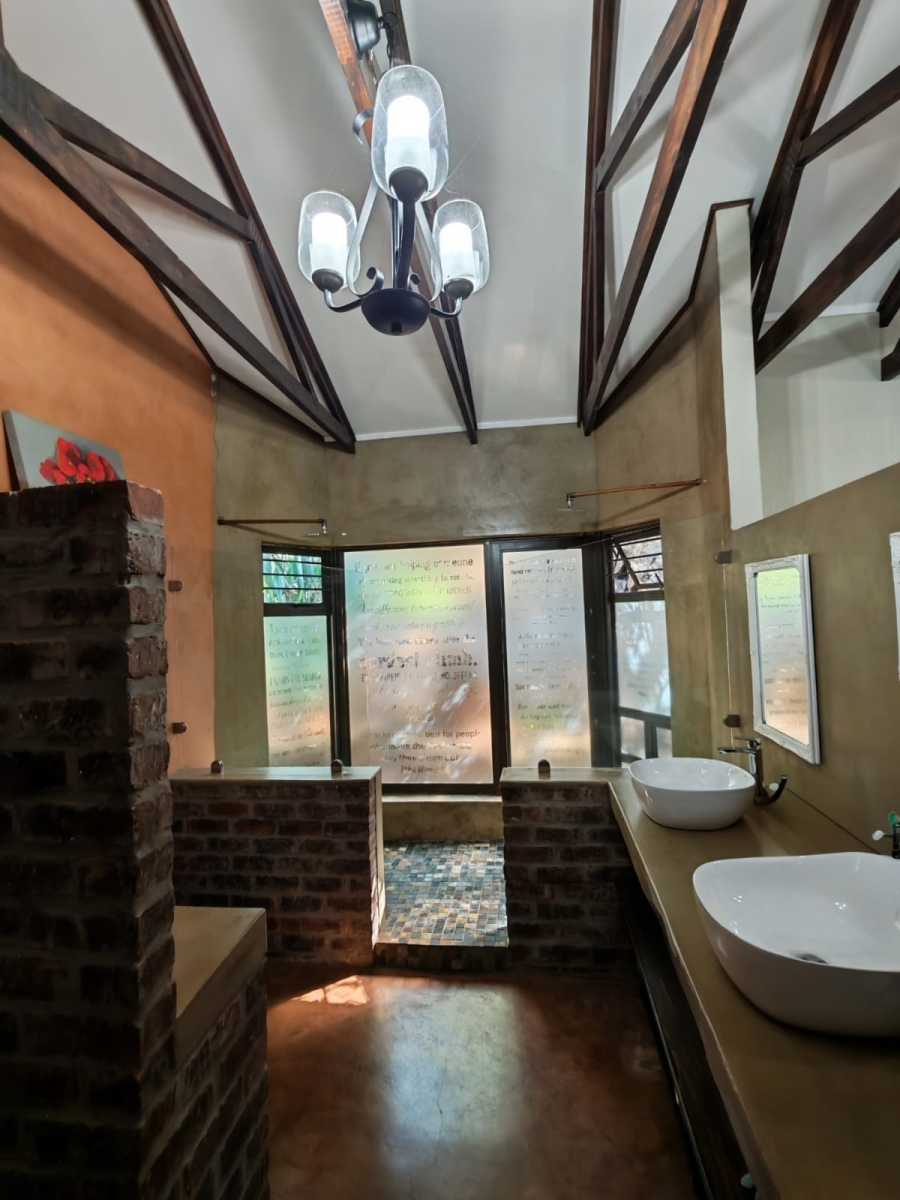 4 Bedroom Property for Sale in Vaaloewer Gauteng