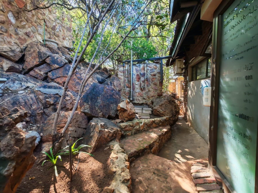 4 Bedroom Property for Sale in Vaaloewer Gauteng