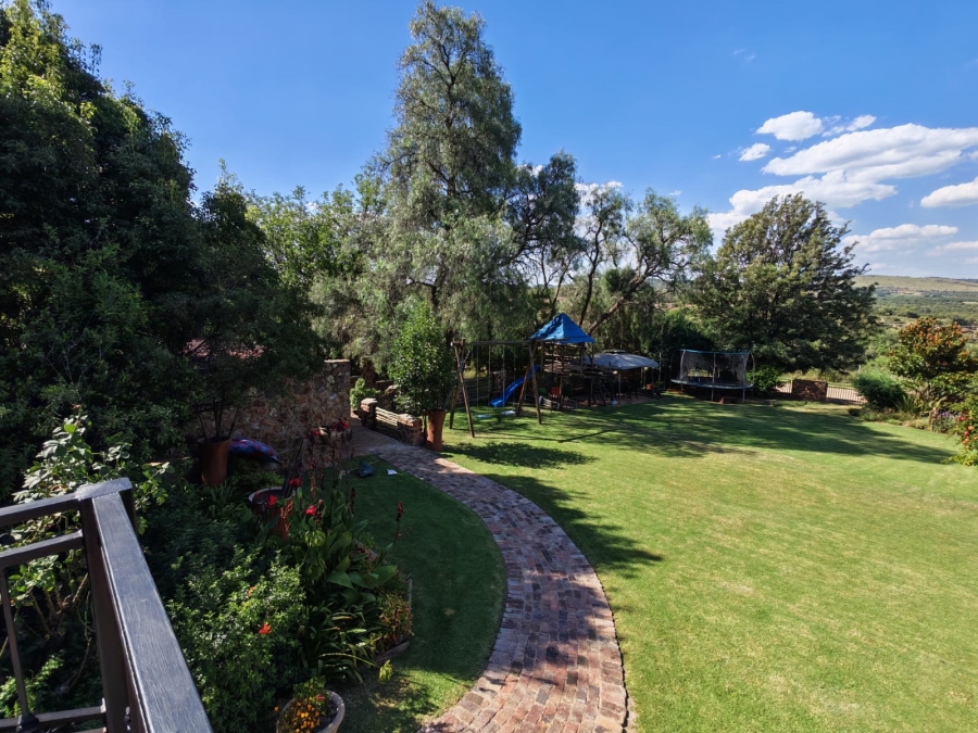 4 Bedroom Property for Sale in Vaaloewer Gauteng