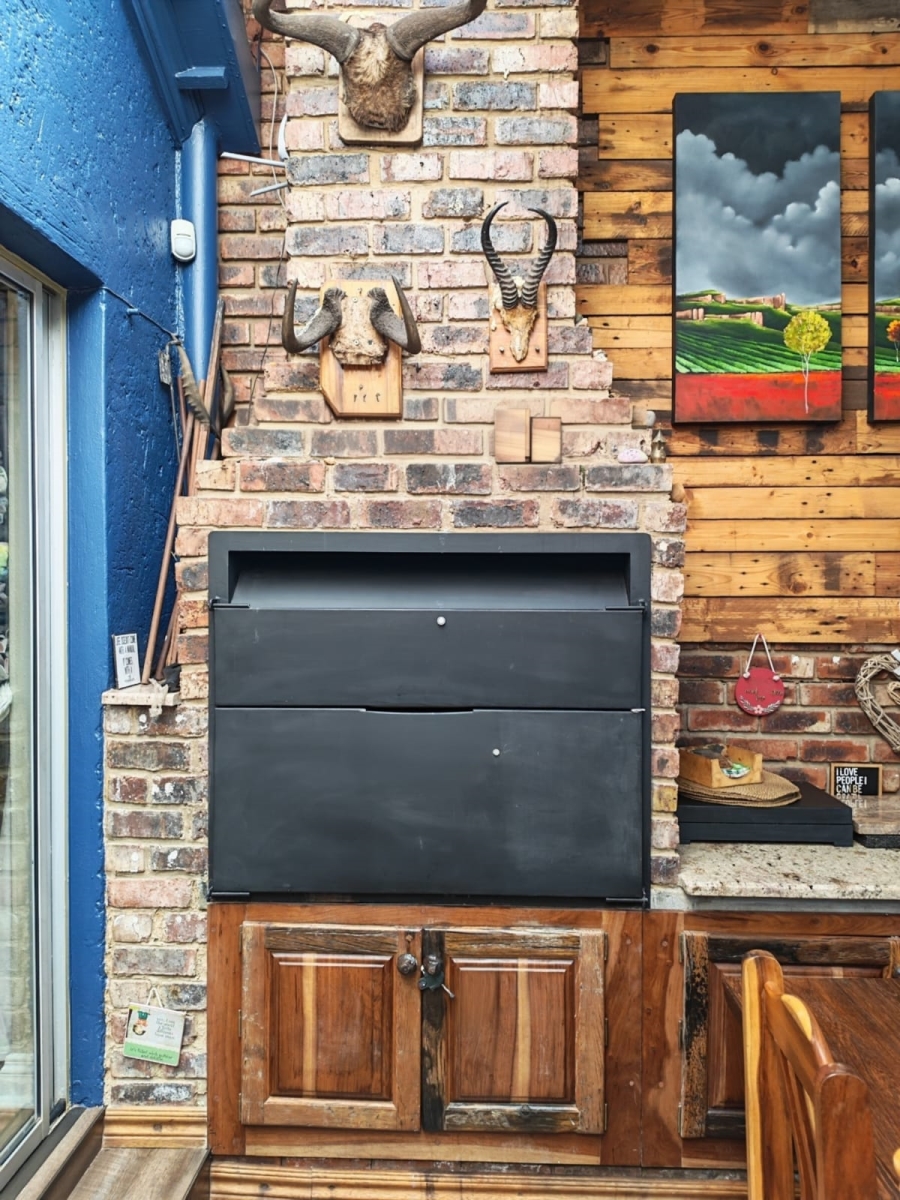 4 Bedroom Property for Sale in Vaaloewer Gauteng