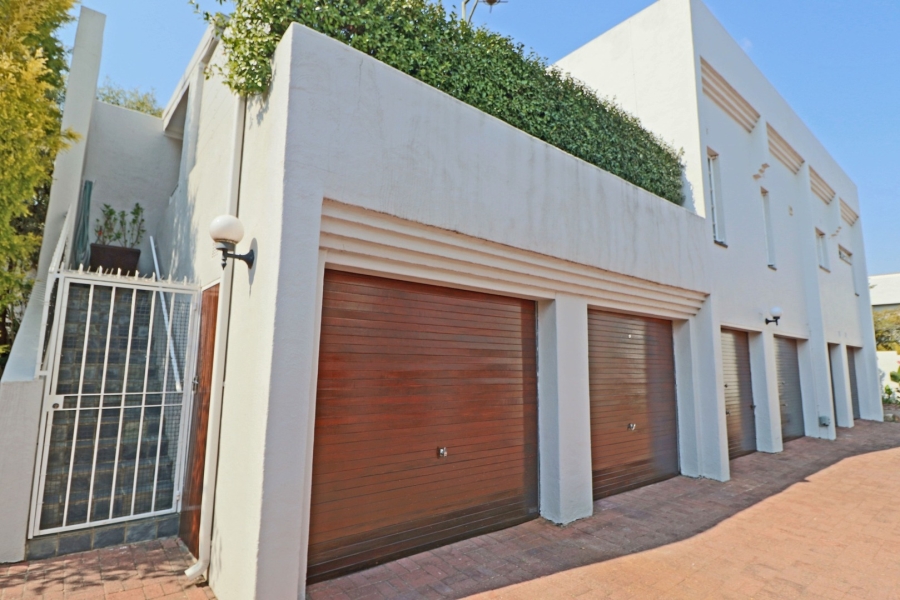 To Let 2 Bedroom Property for Rent in Epsom Downs Gauteng