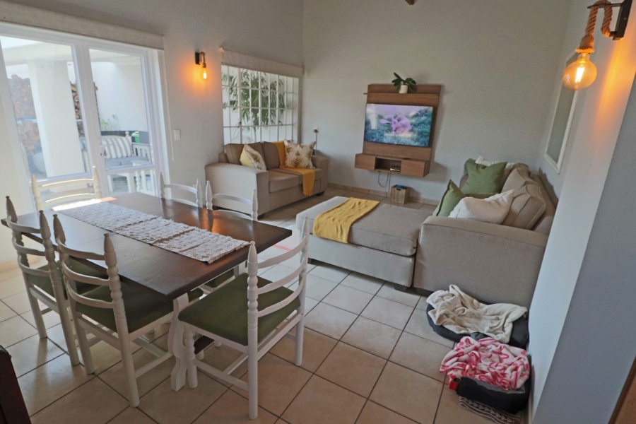 To Let 2 Bedroom Property for Rent in Epsom Downs Gauteng