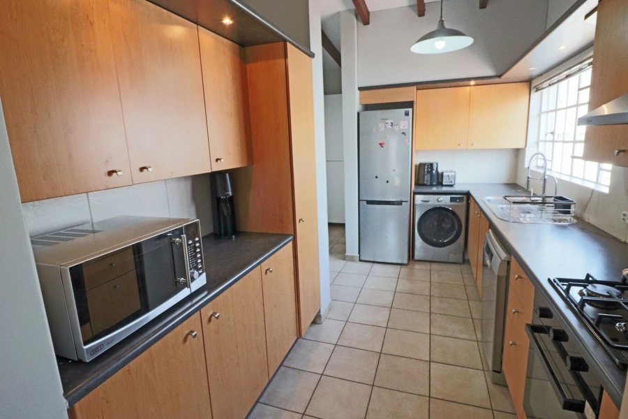 To Let 2 Bedroom Property for Rent in Epsom Downs Gauteng