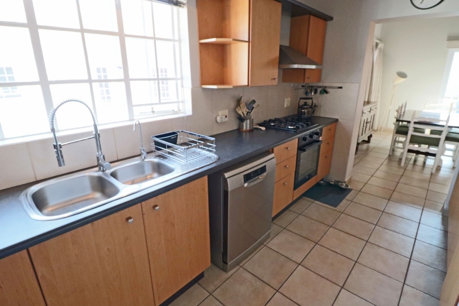 To Let 2 Bedroom Property for Rent in Epsom Downs Gauteng