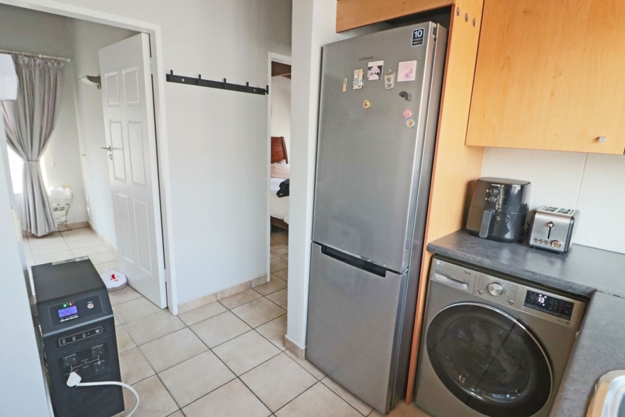To Let 2 Bedroom Property for Rent in Epsom Downs Gauteng