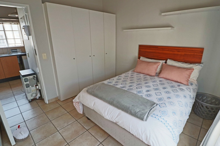 To Let 2 Bedroom Property for Rent in Epsom Downs Gauteng