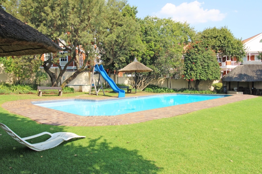 To Let 2 Bedroom Property for Rent in Epsom Downs Gauteng