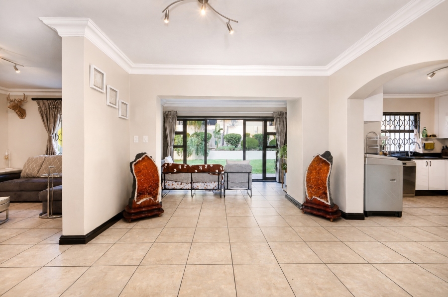 5 Bedroom Property for Sale in Fernridge Estate Gauteng