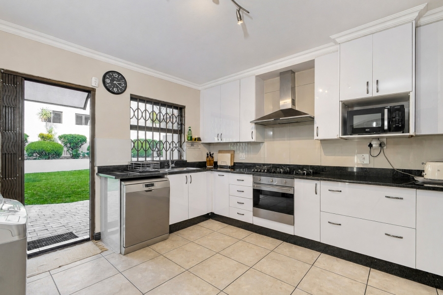 5 Bedroom Property for Sale in Fernridge Estate Gauteng