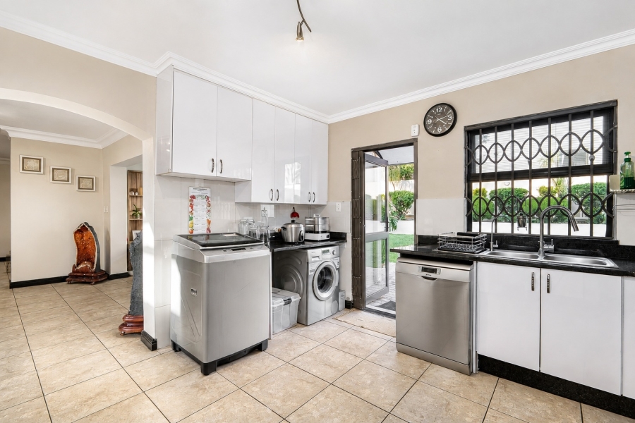 5 Bedroom Property for Sale in Fernridge Estate Gauteng