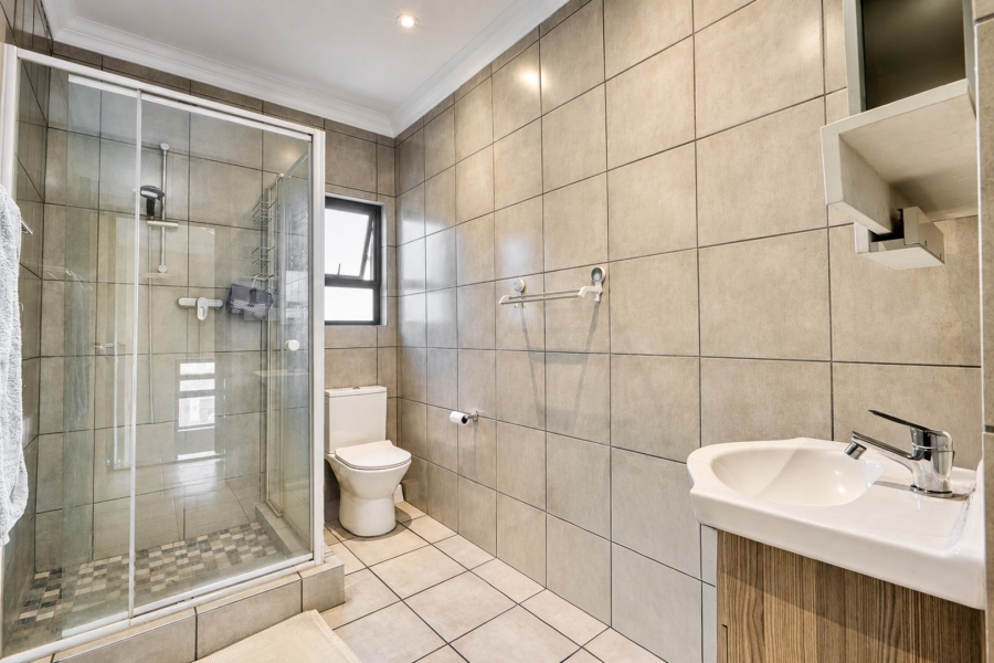 5 Bedroom Property for Sale in Fernridge Estate Gauteng