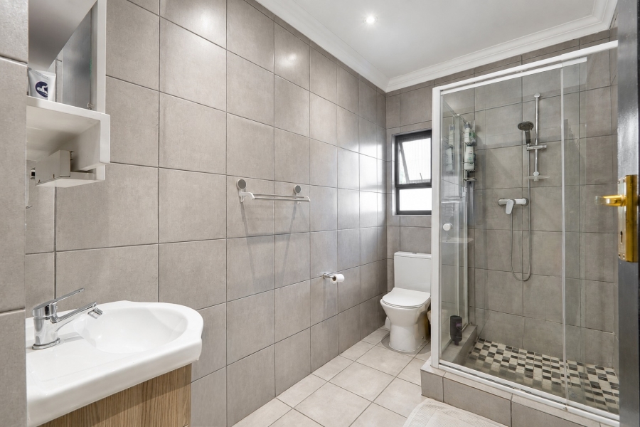 5 Bedroom Property for Sale in Fernridge Estate Gauteng