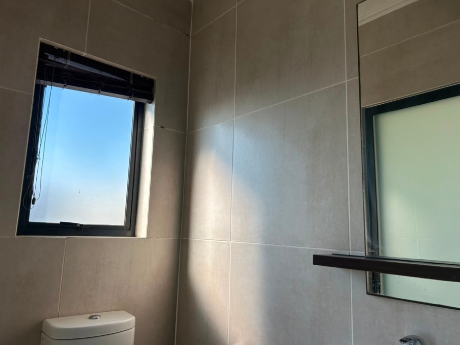 To Let 2 Bedroom Property for Rent in Fourways Gauteng