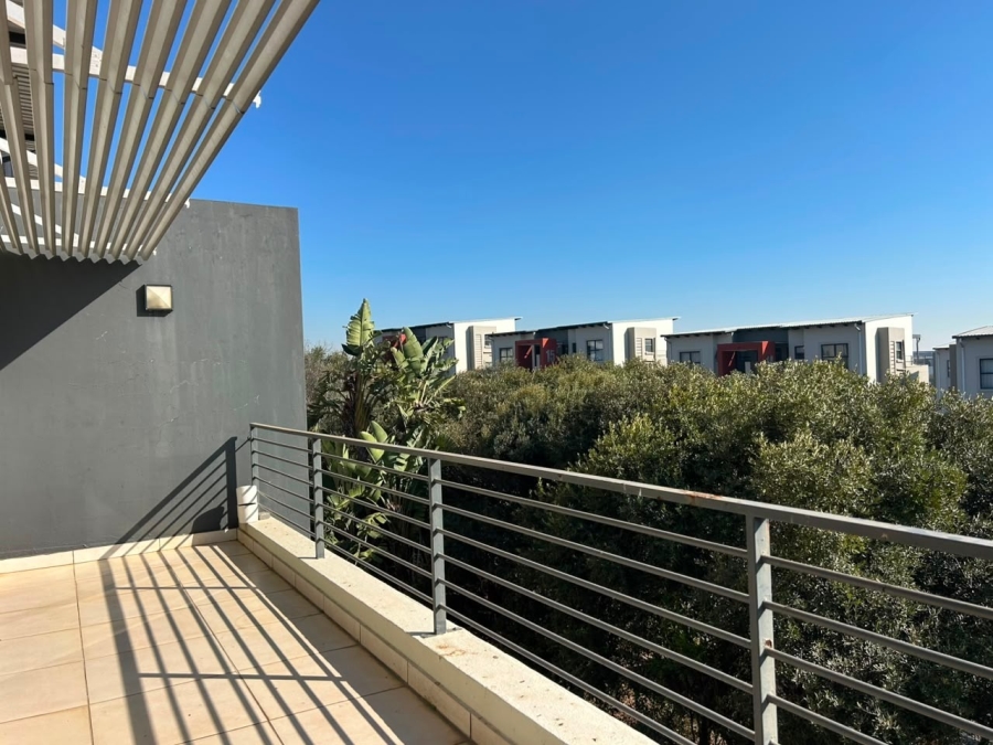 To Let 2 Bedroom Property for Rent in Fourways Gauteng