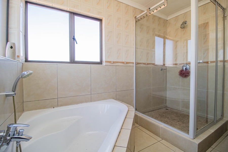 4 Bedroom Property for Sale in Parkrand Gauteng