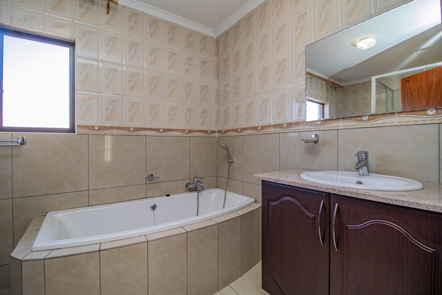 4 Bedroom Property for Sale in Parkrand Gauteng