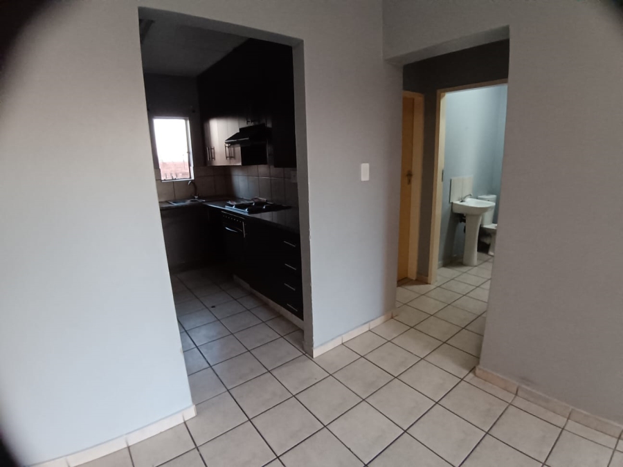 2 Bedroom Property for Sale in Dawn Park Gauteng
