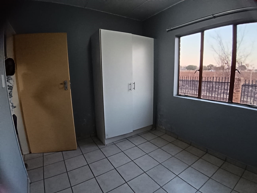2 Bedroom Property for Sale in Dawn Park Gauteng