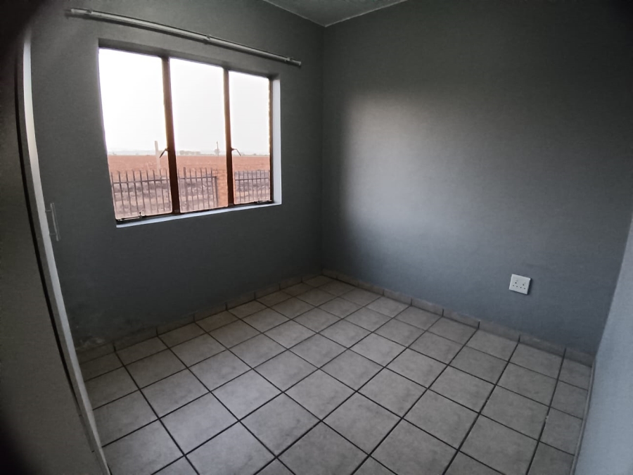 2 Bedroom Property for Sale in Dawn Park Gauteng