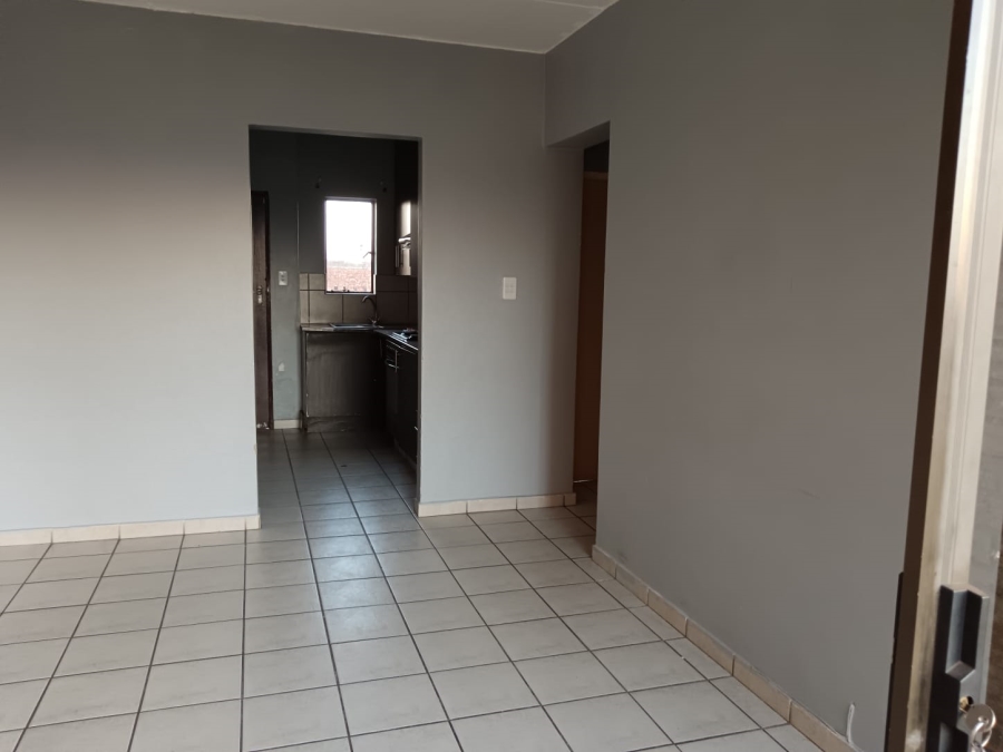 2 Bedroom Property for Sale in Dawn Park Gauteng